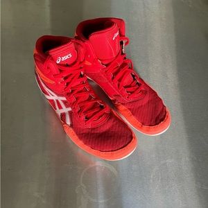 ASICS Matflex 6 wrestling shoe, size 8.